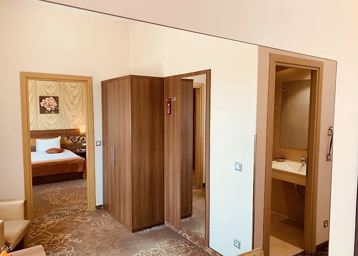Rin Hotel 4*